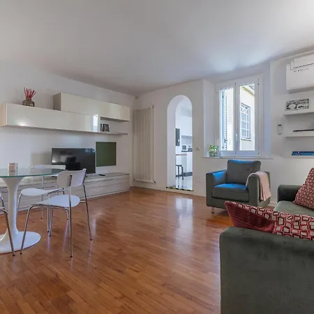 Guesthost - Saragozza Modern Appartement