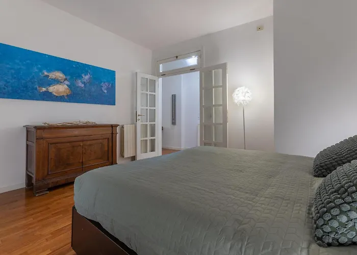 Apartament Guesthost - Saragozza Modern Bolonia