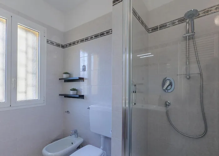 Guesthost - Saragozza Modern Apartament *